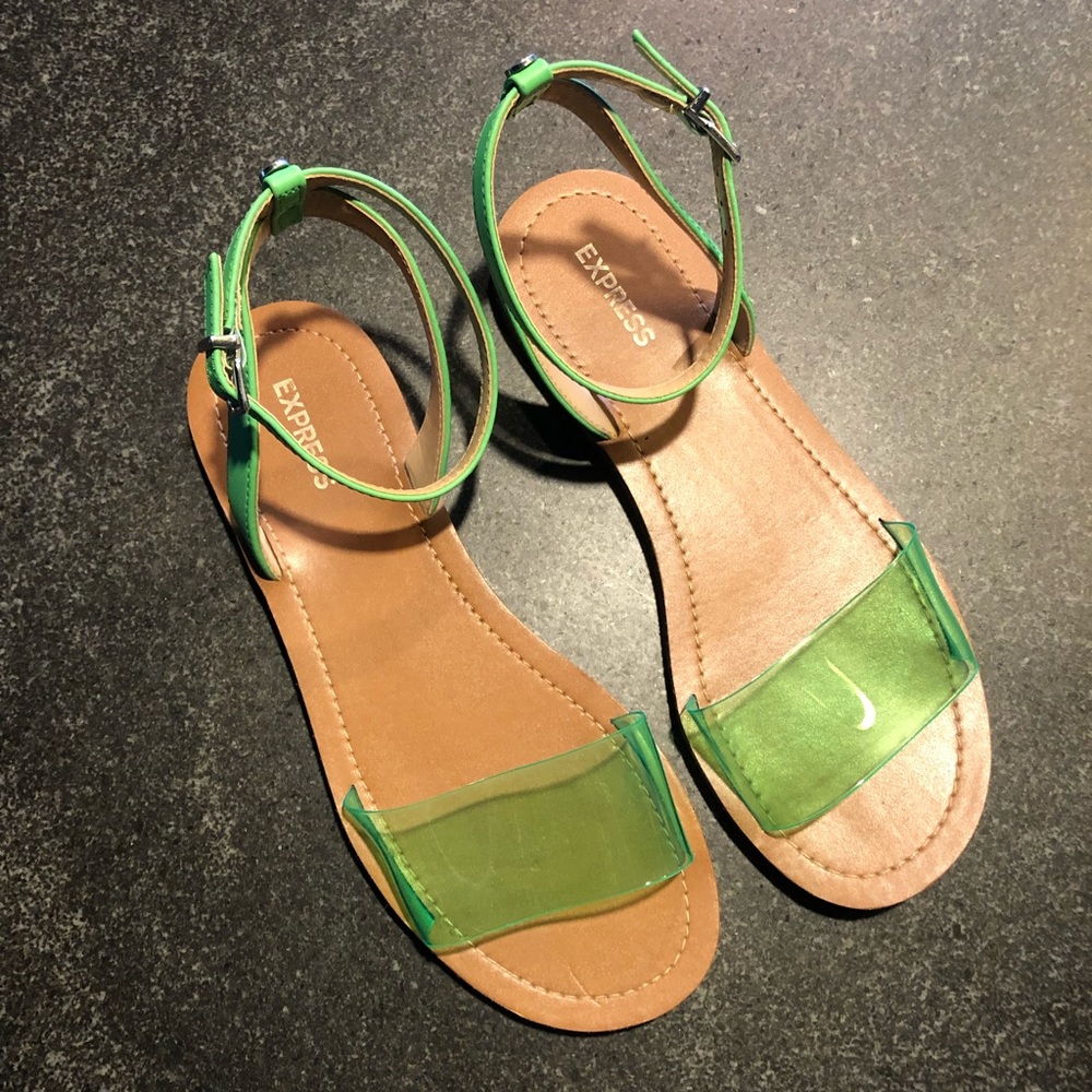 Green Express sandals. Size 7.5. Very good condition.